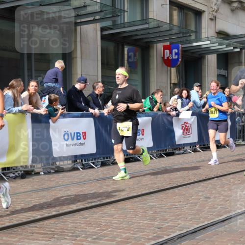 13.09.2026 - 21. swb-Marathon Bremen Strokosch-Dieckow http://msf.ph/oto/10310701 13.09.2026 10:55:09 Ziel 10203, 10256, 10297, 10379, 10529, 10725, 10788, 10881, 11014, 11377, 11414, 11466, 11557, 11748, 11862, 11910, 11941, 11975, 11977, 12030, 12150, 12201, 12218, 12258, 12348, 12549, 10555, 10646, 10901, 11001, 11620, 11631, 11860, 11889, 11908, 11976, 12201, 12313, 13592 meine-sportfotos.de