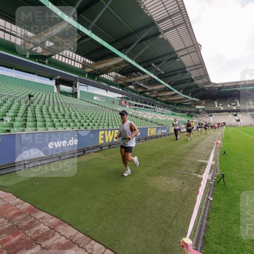13.09.2026 - 21. swb-Marathon Bremen Michael Burmester http://msf.ph/oto/10310737 13.09.2026 13:08:21 Laufen im Stadion 132, 156, 489, 549, 551, 607, 625, 682, 716, 800, 808, 809, 834, 846, 884, 911, 922, 1025, 1124, 1150, 1173, 1189, 1210, 1285, 1289, 1322, 1364, 1369, 1387, 1395, 1398, 1532, 1559, 1600, 1688, 1831, 1841, 1854, 1871, 1880, 1899, 1926, 1938, 2003, 2041, 2070, 2215, 2219, 2229, 2243, 2283, 2318, 2366, 2380, 2405, 2413, 2429, 2440, 2441, 2467, 2492, 2565, 2611, 2635, 2692, 2699, 2721, 2727, 2731, 2755, 2782, 2802, 2818, 2823, 2831, 2841, 2866, 2897, 2911, 2930, 2941, 2949, 2960 meine-sportfotos.de