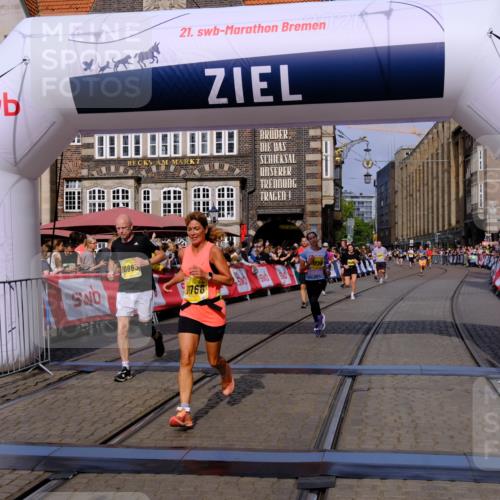 13.09.2026 - 21. swb-Marathon Bremen Tim E. http://msf.ph/oto/10310754 13.09.2026 10:53:14 Ziel 10284, 10304, 10714, 10734, 10827, 10863, 11038, 11238, 11282, 11386, 11575, 11766, 12019, 12369 meine-sportfotos.de