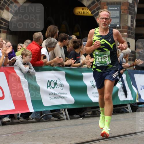 13.09.2026 - 21. swb-Marathon Bremen Strokosch-Dieckow http://msf.ph/oto/10310771 13.09.2026 13:03:51 Ziel 1090, 1372, 1950, 3092, 5024, 5143, 5719, 6973, 7715, 895, 2094, 2889, 3500, 4236, 9061, 9129, 9544, 9642 meine-sportfotos.de