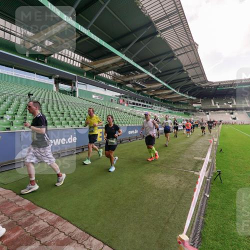 13.09.2026 - 21. swb-Marathon Bremen Michael Burmester http://msf.ph/oto/10310788 13.09.2026 13:08:28 Laufen im Stadion 132, 156, 489, 549, 551, 563, 607, 625, 682, 716, 800, 808, 809, 813, 834, 846, 884, 911, 922, 1025, 1072, 1124, 1150, 1173, 1189, 1210, 1285, 1289, 1322, 1364, 1387, 1395, 1398, 1532, 1559, 1600, 1688, 1831, 1841, 1854, 1880, 1899, 1926, 1938, 2003, 2041, 2070, 2208, 2215, 2219, 2229, 2243, 2283, 2318, 2366, 2380, 2405, 2413, 2429, 2441, 2467, 2492, 2565, 2611, 2635, 2692, 2721, 2727, 2731, 2755, 2782, 2802, 2823, 2831, 2841, 2866, 2897, 2911, 2930, 2941, 2949, 2960, 3327 meine-sportfotos.de