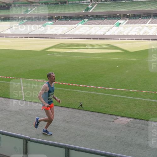 13.09.2026 - 21. swb-Marathon Bremen Michael Burmester http://msf.ph/oto/10310826 13.09.2026 12:45:46 Laufen im Stadion 195, 280, 339, 474, 493, 508, 538, 567, 681, 697, 715, 788, 1017, 1034, 1181, 1241, 1264, 1277, 1301, 1335, 1696, 1863, 1937, 1975, 2020, 2084, 2087, 2297, 2809, 2889, 3092, 3271, 3609, 4110, 4118, 4157, 4328, 5024, 5092, 5238, 5283, 5674, 5719, 5996, 6918, 6973, 7206, 7265, 7336, 7478, 7715, 8054, 8096, 8319, 8325, 8331, 8670, 8701, 8756, 8936, 9070, 9129, 9273, 9306, 9495, 9583, 9642, 13168, 439, 1411, 1667, 1822 meine-sportfotos.de