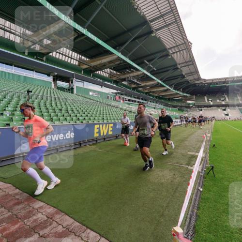 13.09.2026 - 21. swb-Marathon Bremen Michael Burmester http://msf.ph/oto/10310833 13.09.2026 13:08:32 Laufen im Stadion 132, 156, 383, 489, 549, 551, 563, 607, 625, 682, 800, 808, 809, 813, 834, 846, 884, 911, 1025, 1072, 1124, 1150, 1173, 1189, 1210, 1285, 1289, 1322, 1364, 1387, 1395, 1398, 1532, 1559, 1600, 1688, 1831, 1841, 1854, 1880, 1899, 1926, 2003, 2041, 2070, 2208, 2215, 2219, 2229, 2243, 2283, 2318, 2366, 2380, 2405, 2413, 2429, 2441, 2467, 2492, 2565, 2611, 2635, 2692, 2727, 2731, 2755, 2782, 2802, 2823, 2831, 2841, 2866, 2897, 2911, 2930, 2931, 2941, 2949, 2960, 3327, 3437, 3857 meine-sportfotos.de