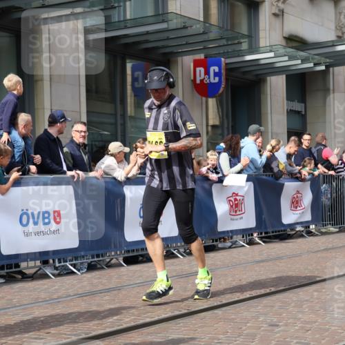 13.09.2026 - 21. swb-Marathon Bremen Strokosch-Dieckow http://msf.ph/oto/10310854 13.09.2026 10:55:11 Ziel 10203, 10256, 10297, 10379, 10423, 10529, 10725, 10788, 10809, 10881, 11377, 11414, 11466, 11557, 11748, 11862, 11910, 11941, 11975, 11977, 12030, 12125, 12150, 12188, 12218, 12258, 12348, 10555, 10646, 10901, 11001, 11014, 11620, 11631, 11860, 11889, 11908, 11910, 11976, 12201, 12313, 12549, 13592 meine-sportfotos.de