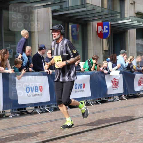 13.09.2026 - 21. swb-Marathon Bremen Strokosch-Dieckow http://msf.ph/oto/10310884 13.09.2026 10:55:11 Ziel 10203, 10256, 10297, 10379, 10423, 10529, 10725, 10788, 10809, 10881, 11377, 11414, 11466, 11557, 11748, 11862, 11910, 11941, 11975, 11977, 12030, 12125, 12150, 12188, 12218, 12258, 12348, 10555, 10646, 10901, 11001, 11014, 11620, 11631, 11860, 11889, 11908, 11910, 11976, 12201, 12313, 12549, 13592 meine-sportfotos.de