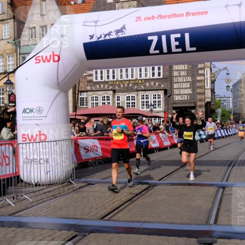 13.09.2026 - 21. swb-Marathon Bremen Tim E. http://msf.ph/oto/10310889 13.09.2026 10:53:18 Ziel 10284, 10304, 10714, 10863, 11038, 11238, 11282, 11386, 11575, 11766, 12019, 12369, 12398 meine-sportfotos.de