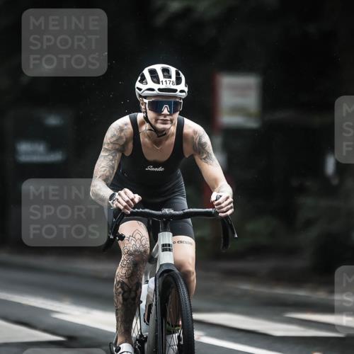 13.09.2026 - Stadtparktriathlon H.Heesch http://msf.ph/oto/10310915 13.09.2026 12:51:22 Radfahren 1178, 1288, 1303 meine-sportfotos.de