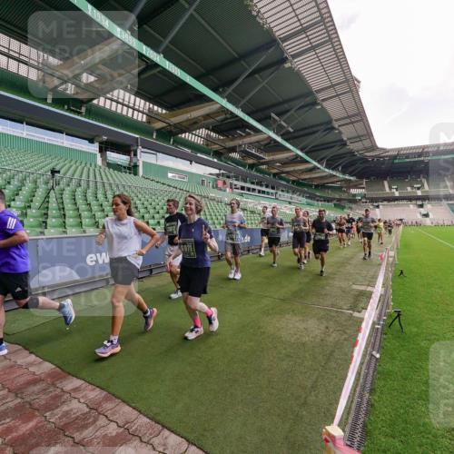 13.09.2026 - 21. swb-Marathon Bremen Michael Burmester http://msf.ph/oto/10310918 13.09.2026 13:08:42 Laufen im Stadion 383, 489, 532, 549, 551, 563, 607, 625, 682, 800, 808, 809, 813, 846, 884, 898, 911, 1025, 1072, 1124, 1150, 1173, 1189, 1210, 1285, 1289, 1322, 1364, 1387, 1395, 1398, 1532, 1559, 1600, 1688, 1831, 1841, 1854, 1880, 1899, 2003, 2041, 2070, 2208, 2215, 2229, 2243, 2283, 2366, 2380, 2405, 2413, 2429, 2441, 2467, 2492, 2565, 2611, 2635, 2692, 2727, 2731, 2755, 2782, 2802, 2823, 2831, 2841, 2866, 2897, 2930, 2931, 2941, 2949, 3327, 3437, 3707, 3857 meine-sportfotos.de