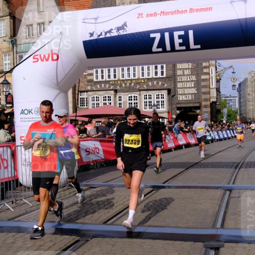 13.09.2026 - 21. swb-Marathon Bremen Tim E. http://msf.ph/oto/10310983 13.09.2026 10:53:19 Ziel 10284, 10304, 10714, 10863, 11038, 11238, 11282, 11386, 11575, 11766, 12019, 12369, 12398 meine-sportfotos.de