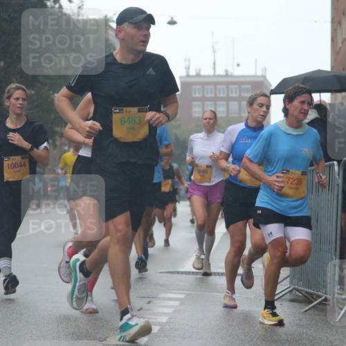13.09.2026 - Kiel Lauf Markus Tischler http://msf.ph/oto/10310997 13.09.2026 10:36:35 Fleethörn 10044, 1, 394, 6463, 8049, 14, 39, 7235 meine-sportfotos.de