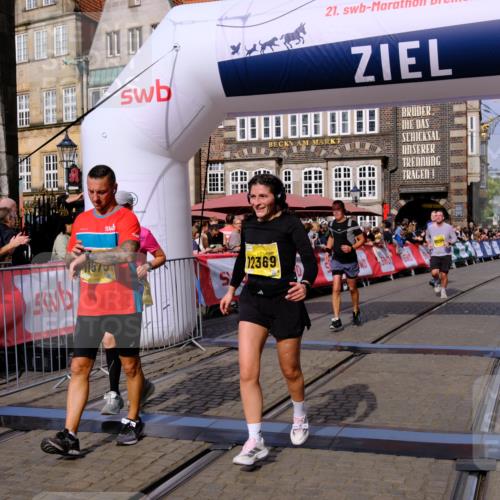 13.09.2026 - 21. swb-Marathon Bremen Tim E. http://msf.ph/oto/10311001 13.09.2026 10:53:19 Ziel 10284, 10304, 10714, 10863, 11038, 11238, 11282, 11386, 11575, 11766, 12019, 12369, 12398 meine-sportfotos.de