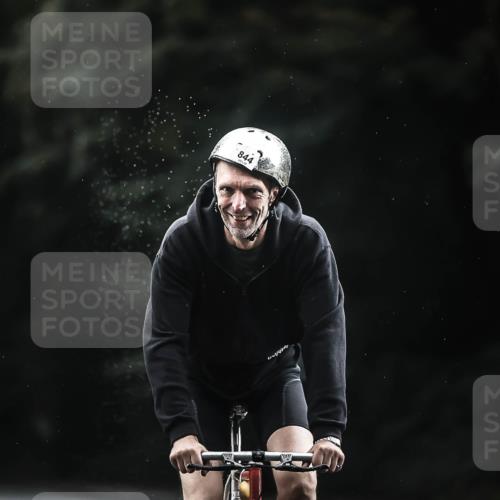 13.09.2026 - Stadtparktriathlon H.Heesch http://msf.ph/oto/10311030 13.09.2026 11:44:22 Radfahren 716, 721, 819, 833, 844, 896, 902, 906, 923 meine-sportfotos.de