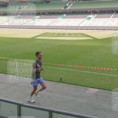 13.09.2026 - 21. swb-Marathon Bremen Michael Burmester http://msf.ph/oto/10311035 13.09.2026 12:45:59 Laufen im Stadion 195, 280, 339, 474, 508, 538, 567, 604, 697, 715, 788, 1017, 1034, 1181, 1241, 1264, 1277, 1301, 1863, 1937, 1975, 2020, 2021, 2084, 2087, 2297, 2809, 2889, 3092, 3271, 3609, 4110, 4157, 4236, 4777, 5024, 5092, 5238, 5283, 5674, 5719, 5996, 6815, 6918, 7206, 7336, 7478, 7715, 8054, 8096, 8319, 8325, 8331, 8670, 8701, 8756, 8936, 8983, 9070, 9129, 9273, 9306, 9495, 9544, 9583, 9642, 13168, 439, 1411, 1667, 1822 meine-sportfotos.de