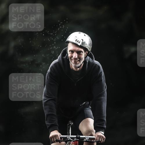 13.09.2026 - Stadtparktriathlon H.Heesch http://msf.ph/oto/10311039 13.09.2026 11:44:22 Radfahren 716, 721, 819, 833, 844, 896, 902, 906, 923 meine-sportfotos.de