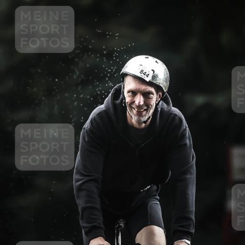 13.09.2026 - Stadtparktriathlon H.Heesch http://msf.ph/oto/10311045 13.09.2026 11:44:22 Radfahren 716, 721, 819, 833, 844, 896, 902, 906, 923 meine-sportfotos.de