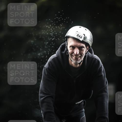 13.09.2026 - Stadtparktriathlon H.Heesch http://msf.ph/oto/10311051 13.09.2026 11:44:22 Radfahren 716, 721, 819, 833, 844, 896, 902, 906, 923 meine-sportfotos.de