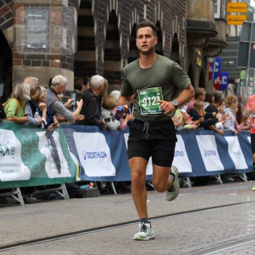 13.09.2026 - 21. swb-Marathon Bremen Strokosch-Dieckow http://msf.ph/oto/10311052 13.09.2026 13:03:59 Ziel 1090, 1587, 1950, 3092, 5024, 5143, 5719, 6973, 8096, 2094, 3424, 4110, 6815, 9129, 9544, 9813 meine-sportfotos.de