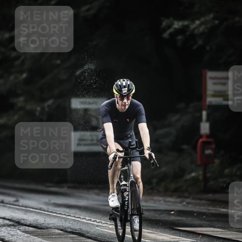 13.09.2026 - Stadtparktriathlon H.Heesch http://msf.ph/oto/10311067 13.09.2026 11:44:25 Radfahren 721, 819, 830, 844, 902, 923 meine-sportfotos.de