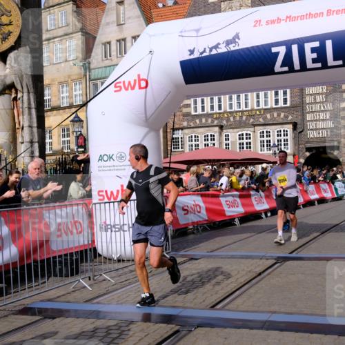 13.09.2026 - 21. swb-Marathon Bremen Tim E. http://msf.ph/oto/10311071 13.09.2026 10:53:21 Ziel 10284, 10304, 10585, 10714, 10863, 11012, 11238, 11282, 11386, 11575, 11766, 12019, 12170, 12369, 12398 meine-sportfotos.de