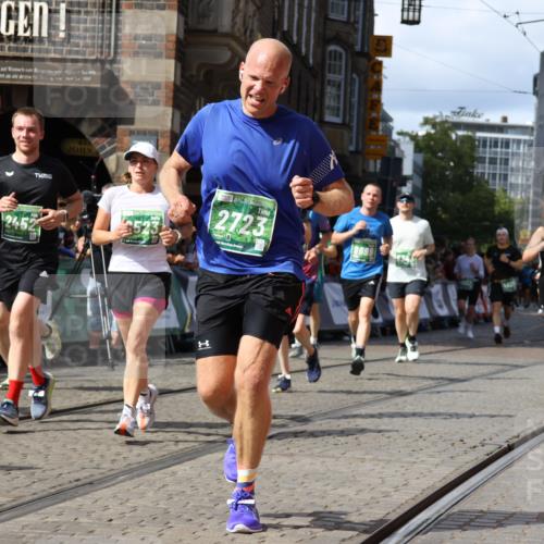 13.09.2026 - 21. swb-Marathon Bremen Strokosch-Dieckow http://msf.ph/oto/10311074 13.09.2026 13:30:38 Ziel 881, 1909, 1938, 2265, 2364, 2900, 3164, 4058, 4763, 5615, 6942, 7184, 7609, 7821, 7932, 7966, 8090, 8105, 8115, 8169, 8314, 8441, 8494, 9015, 9412, 9529, 244, 800, 834, 1533, 1771, 1841, 1926, 1941, 2369, 2985, 4251, 4920, 5600, 5681, 5802, 5822, 5900, 6343, 6523, 7012, 9290, 9507, 9653, 9692, 9699, 9767, 13090 meine-sportfotos.de