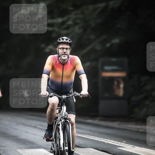 13.09.2026 - Stadtparktriathlon H.Heesch http://msf.ph/oto/10311077 13.09.2026 12:51:43 Radfahren 1090, 1132, 1181, 1256, 1277, 1290, 1293 meine-sportfotos.de