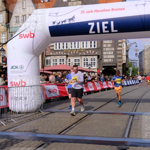 13.09.2026 - 21. swb-Marathon Bremen Tim E. http://msf.ph/oto/10311092 13.09.2026 10:53:22 Ziel 10284, 10304, 10585, 10714, 10863, 11012, 11238, 11282, 11386, 11575, 11766, 12170, 12369, 12398 meine-sportfotos.de