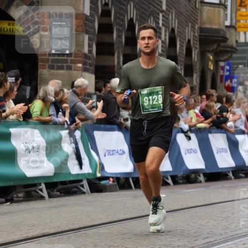 13.09.2026 - 21. swb-Marathon Bremen Strokosch-Dieckow http://msf.ph/oto/10311093 13.09.2026 13:03:59 Ziel 1090, 1587, 1950, 3092, 5024, 5143, 5719, 6973, 8096, 2094, 3424, 4110, 6815, 9129, 9544, 9813 meine-sportfotos.de