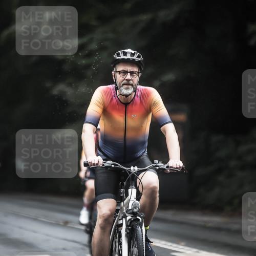 13.09.2026 - Stadtparktriathlon H.Heesch http://msf.ph/oto/10311098 13.09.2026 12:51:43 Radfahren 1090, 1132, 1181, 1256, 1277, 1290, 1293 meine-sportfotos.de