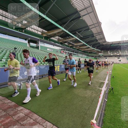 13.09.2026 - 21. swb-Marathon Bremen Michael Burmester http://msf.ph/oto/10311099 13.09.2026 13:09:00 Laufen im Stadion 164, 383, 391, 532, 549, 551, 563, 625, 800, 808, 809, 813, 884, 898, 911, 1025, 1072, 1124, 1150, 1173, 1210, 1285, 1289, 1322, 1364, 1395, 1398, 1532, 1559, 1688, 1831, 1880, 1899, 2003, 2041, 2208, 2215, 2229, 2232, 2243, 2366, 2380, 2405, 2413, 2429, 2441, 2467, 2471, 2492, 2525, 2565, 2573, 2594, 2611, 2635, 2692, 2727, 2782, 2802, 2823, 2831, 2841, 2866, 2897, 2930, 2931, 2941, 2949, 3032, 3316, 3327, 3333, 3398, 3437, 3707, 3769, 3857, 109 meine-sportfotos.de