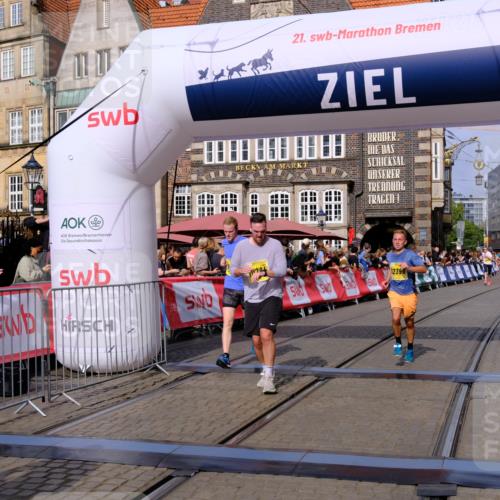 13.09.2026 - 21. swb-Marathon Bremen Tim E. http://msf.ph/oto/10311108 13.09.2026 10:53:22 Ziel 10284, 10304, 10585, 10714, 10863, 11012, 11238, 11282, 11386, 11575, 11766, 12170, 12369, 12398 meine-sportfotos.de