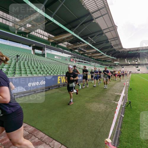 13.09.2026 - 21. swb-Marathon Bremen Michael Burmester http://msf.ph/oto/10311116 13.09.2026 13:09:02 Laufen im Stadion 164, 383, 391, 448, 532, 549, 551, 563, 625, 800, 808, 809, 813, 884, 898, 911, 1025, 1072, 1124, 1150, 1210, 1285, 1289, 1322, 1364, 1395, 1398, 1559, 1688, 1831, 1880, 1899, 2003, 2041, 2208, 2215, 2229, 2232, 2243, 2366, 2380, 2405, 2413, 2429, 2441, 2467, 2471, 2492, 2525, 2565, 2573, 2594, 2611, 2635, 2692, 2727, 2782, 2802, 2823, 2831, 2841, 2866, 2897, 2930, 2931, 2941, 3032, 3316, 3327, 3333, 3398, 3437, 3707, 3769, 3857, 109 meine-sportfotos.de