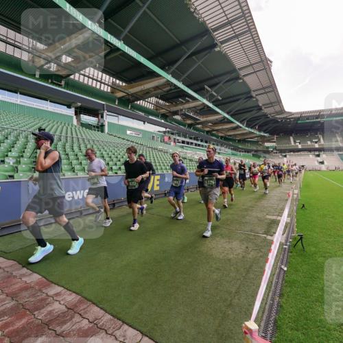 13.09.2026 - 21. swb-Marathon Bremen Michael Burmester http://msf.ph/oto/10311123 13.09.2026 13:09:03 Laufen im Stadion 164, 383, 391, 448, 532, 549, 551, 563, 625, 800, 808, 809, 813, 884, 898, 911, 1025, 1072, 1124, 1150, 1210, 1285, 1289, 1322, 1364, 1395, 1398, 1559, 1688, 1831, 1880, 1899, 2003, 2041, 2208, 2215, 2229, 2232, 2243, 2366, 2380, 2405, 2413, 2429, 2441, 2467, 2471, 2492, 2525, 2565, 2573, 2594, 2611, 2635, 2692, 2727, 2782, 2802, 2823, 2831, 2841, 2866, 2897, 2930, 2931, 2941, 3032, 3316, 3327, 3333, 3398, 3437, 3707, 3769, 3857, 109 meine-sportfotos.de