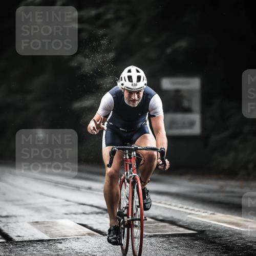 13.09.2026 - Stadtparktriathlon H.Heesch http://msf.ph/oto/10311134 13.09.2026 11:44:29 Radfahren 721, 760, 830, 902, 911 meine-sportfotos.de