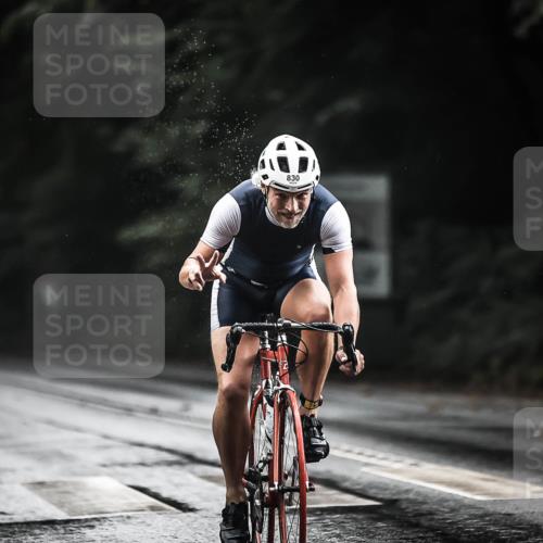 13.09.2026 - Stadtparktriathlon H.Heesch http://msf.ph/oto/10311140 13.09.2026 11:44:29 Radfahren 721, 760, 830, 902, 911 meine-sportfotos.de