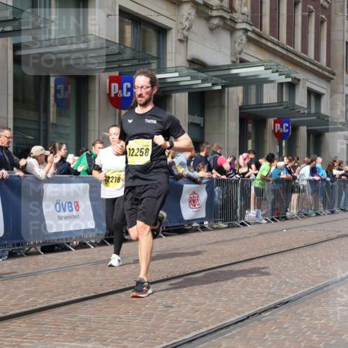 13.09.2026 - 21. swb-Marathon Bremen Strokosch-Dieckow http://msf.ph/oto/10311145 13.09.2026 10:55:17 Ziel 10203, 10243, 10256, 10297, 10379, 10423, 10529, 10550, 10725, 10788, 10809, 10881, 10952, 11377, 11414, 11510, 11557, 11748, 11862, 11941, 11975, 11977, 12030, 12108, 12125, 12150, 12188, 12218, 12258, 12348, 10555, 10646, 11001, 11014, 11466, 11620, 11631, 11860, 11908, 11910, 11976, 12201, 12218, 12549 meine-sportfotos.de