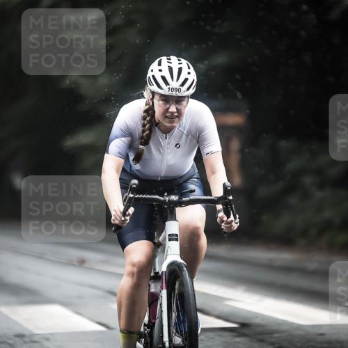 13.09.2026 - Stadtparktriathlon H.Heesch http://msf.ph/oto/10311164 13.09.2026 12:51:49 Radfahren 1090, 1132, 1173, 1181, 1256, 1290, 1293 meine-sportfotos.de