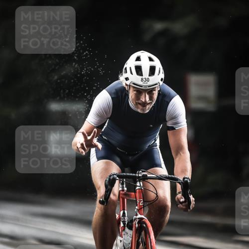 13.09.2026 - Stadtparktriathlon H.Heesch http://msf.ph/oto/10311166 13.09.2026 11:44:29 Radfahren 721, 760, 830, 902, 911 meine-sportfotos.de