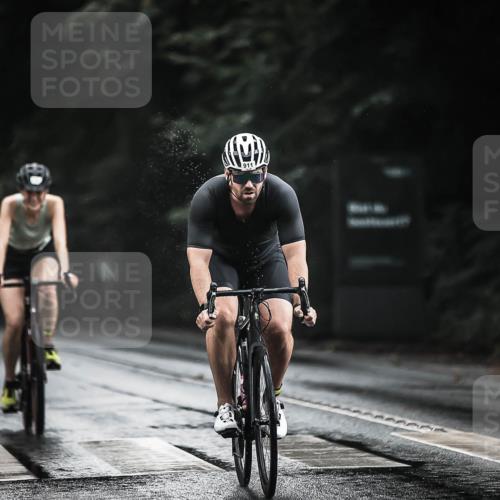 13.09.2026 - Stadtparktriathlon H.Heesch http://msf.ph/oto/10311187 13.09.2026 11:44:31 Radfahren 721, 760, 798, 830, 902, 911 meine-sportfotos.de
