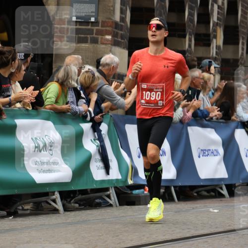 13.09.2026 - 21. swb-Marathon Bremen Strokosch-Dieckow http://msf.ph/oto/10311190 13.09.2026 13:04:01 Ziel 1090, 1587, 3092, 5024, 5143, 5719, 6973, 8096, 2094, 3424, 4110, 6815, 9544, 9813 meine-sportfotos.de