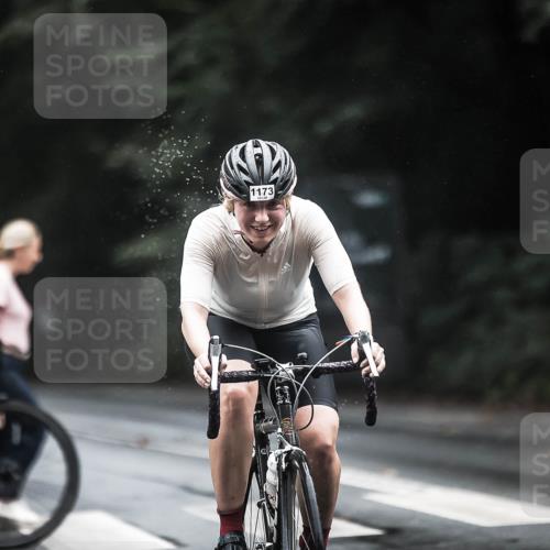 13.09.2026 - Stadtparktriathlon H.Heesch http://msf.ph/oto/10311202 13.09.2026 12:51:53 Radfahren 1090, 1173, 1181, 1188 meine-sportfotos.de