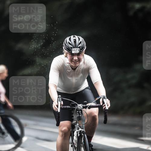13.09.2026 - Stadtparktriathlon H.Heesch http://msf.ph/oto/10311207 13.09.2026 12:51:53 Radfahren 1090, 1173, 1181, 1188 meine-sportfotos.de