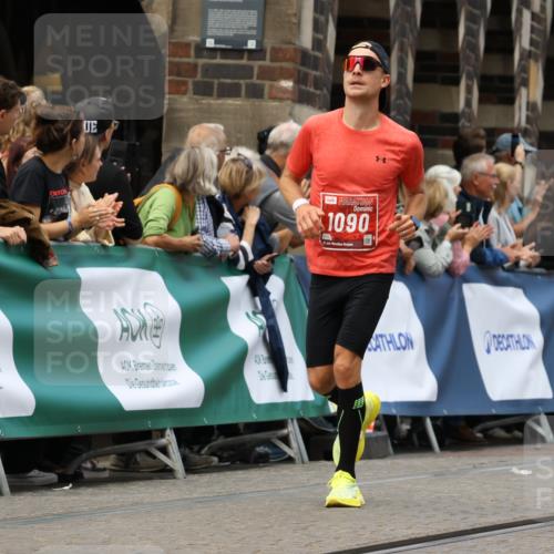 13.09.2026 - 21. swb-Marathon Bremen Strokosch-Dieckow http://msf.ph/oto/10311249 13.09.2026 13:04:02 Ziel 1090, 1587, 3092, 5024, 5143, 5719, 6973, 8096, 3424, 4110, 6815, 9544, 9813 meine-sportfotos.de