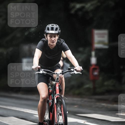 13.09.2026 - Stadtparktriathlon H.Heesch http://msf.ph/oto/10311311 13.09.2026 12:52:03 Radfahren 1079, 1119, 1188, 1252, 1287 meine-sportfotos.de