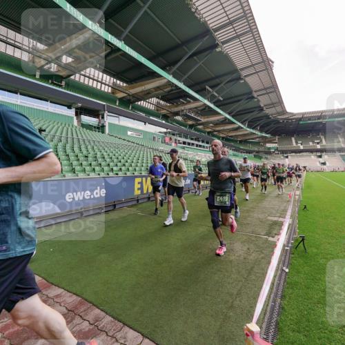 13.09.2026 - 21. swb-Marathon Bremen Michael Burmester http://msf.ph/oto/10311314 13.09.2026 13:09:19 Laufen im Stadion 164, 383, 391, 448, 532, 549, 551, 563, 625, 813, 869, 884, 898, 1025, 1072, 1124, 1150, 1180, 1285, 1289, 1398, 1559, 1688, 1880, 1899, 2041, 2208, 2215, 2229, 2232, 2243, 2366, 2380, 2413, 2429, 2441, 2467, 2471, 2525, 2530, 2573, 2594, 2611, 2635, 2692, 2714, 2717, 2727, 2782, 2785, 2823, 2841, 2866, 2897, 2920, 2930, 2931, 2941, 3032, 3063, 3086, 3291, 3316, 3327, 3333, 3398, 3437, 3707, 3769, 3857, 109 meine-sportfotos.de