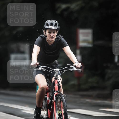 13.09.2026 - Stadtparktriathlon H.Heesch http://msf.ph/oto/10311316 13.09.2026 12:52:03 Radfahren 1079, 1119, 1188, 1252, 1287 meine-sportfotos.de
