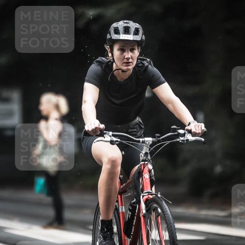 13.09.2026 - Stadtparktriathlon H.Heesch http://msf.ph/oto/10311329 13.09.2026 12:52:03 Radfahren 1079, 1119, 1188, 1252, 1287 meine-sportfotos.de