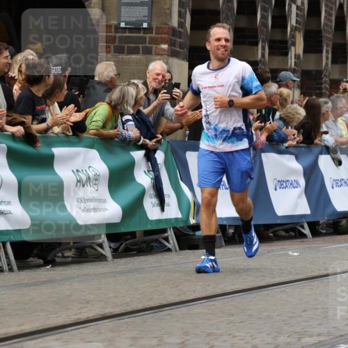 13.09.2026 - 21. swb-Marathon Bremen Strokosch-Dieckow http://msf.ph/oto/10311342 13.09.2026 13:04:06 Ziel 1090, 1587, 2889, 3500, 5024, 5143, 5719, 6973, 8096, 9642, 650, 3284, 3424, 4110, 4239, 6815, 9813 meine-sportfotos.de