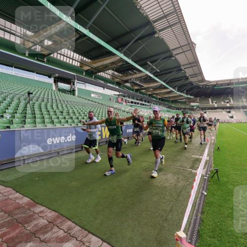 13.09.2026 - 21. swb-Marathon Bremen Michael Burmester http://msf.ph/oto/10311348 13.09.2026 13:09:22 Laufen im Stadion 164, 383, 391, 448, 532, 549, 551, 563, 625, 813, 869, 884, 898, 1025, 1072, 1124, 1150, 1180, 1285, 1289, 1398, 1559, 1688, 1880, 1899, 2041, 2208, 2215, 2229, 2232, 2243, 2366, 2380, 2413, 2429, 2441, 2467, 2471, 2525, 2530, 2553, 2573, 2594, 2611, 2635, 2692, 2714, 2717, 2727, 2782, 2785, 2823, 2841, 2897, 2920, 2930, 2931, 2941, 3032, 3063, 3086, 3291, 3316, 3327, 3333, 3398, 3437, 3707, 3769, 3857, 109 meine-sportfotos.de
