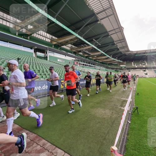 13.09.2026 - 21. swb-Marathon Bremen Michael Burmester http://msf.ph/oto/10311402 13.09.2026 13:09:26 Laufen im Stadion 164, 383, 391, 448, 532, 549, 551, 563, 625, 813, 869, 884, 898, 1025, 1072, 1124, 1150, 1180, 1285, 1289, 1398, 1559, 1688, 1867, 1880, 1899, 2041, 2208, 2215, 2229, 2232, 2243, 2268, 2366, 2380, 2413, 2429, 2441, 2467, 2471, 2525, 2530, 2553, 2573, 2594, 2635, 2692, 2714, 2717, 2727, 2782, 2785, 2823, 2841, 2897, 2920, 2930, 2931, 2941, 3032, 3063, 3086, 3291, 3316, 3327, 3333, 3398, 3437, 3707, 3769, 3857, 109 meine-sportfotos.de