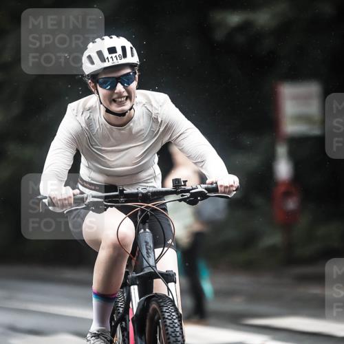 13.09.2026 - Stadtparktriathlon H.Heesch http://msf.ph/oto/10311421 13.09.2026 12:52:08 Radfahren 1079, 1112, 1119, 1252, 1287 meine-sportfotos.de
